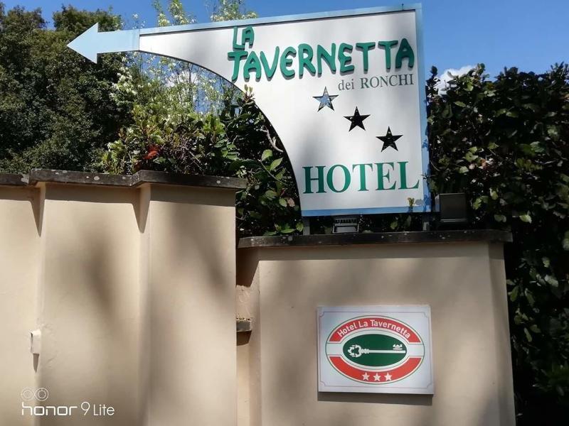 Hotel La Tavernetta Dei Ronchi Marina di Massa Exterior photo
